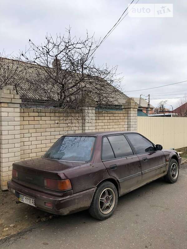Седан Honda Civic 1988 в Николаеве