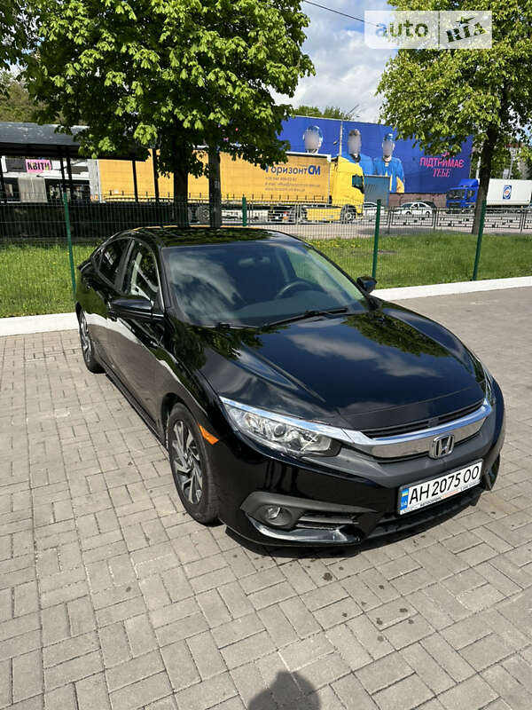 Седан Honda Civic 2017 в Киеве