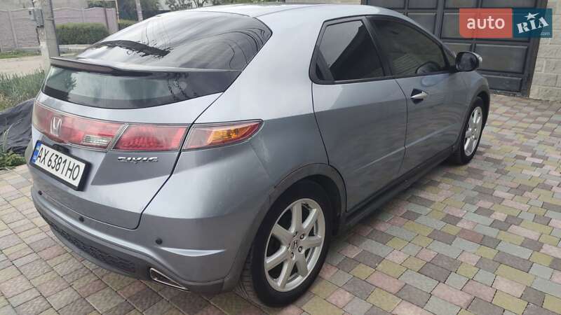 Хэтчбек Honda Civic 2008 в Харькове