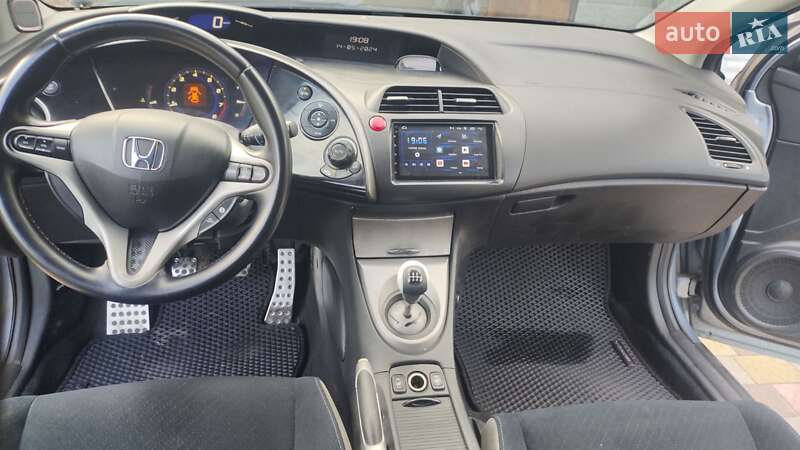 Хэтчбек Honda Civic 2008 в Харькове