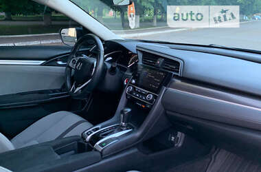 Седан Honda Civic 2020 в Ромнах