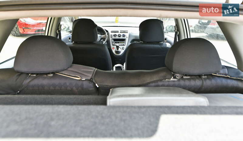 Хэтчбек Honda Civic 2002 в Новомосковске