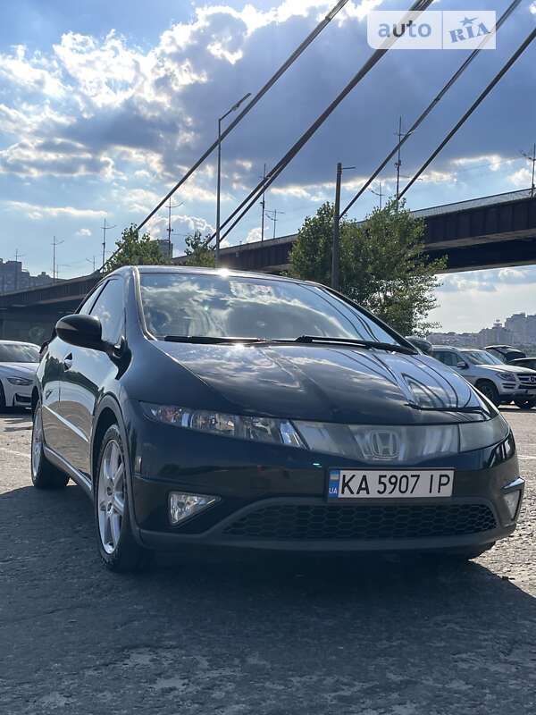 Хэтчбек Honda Civic 2008 в Киеве