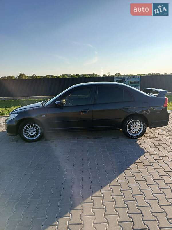 Седан Honda Civic 2003 в Кагарлыке