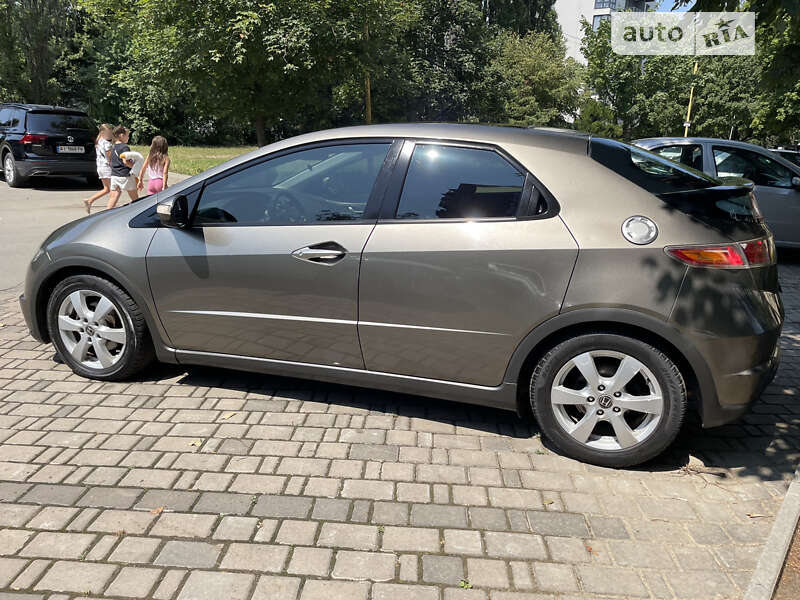 Хетчбек Honda Civic 2007 в Ужгороді