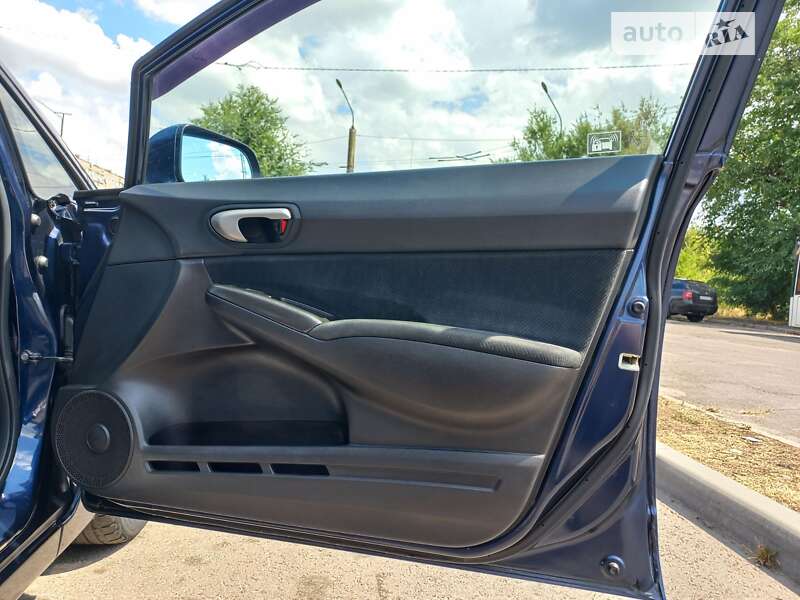 Седан Honda Civic 2009 в Кривом Роге