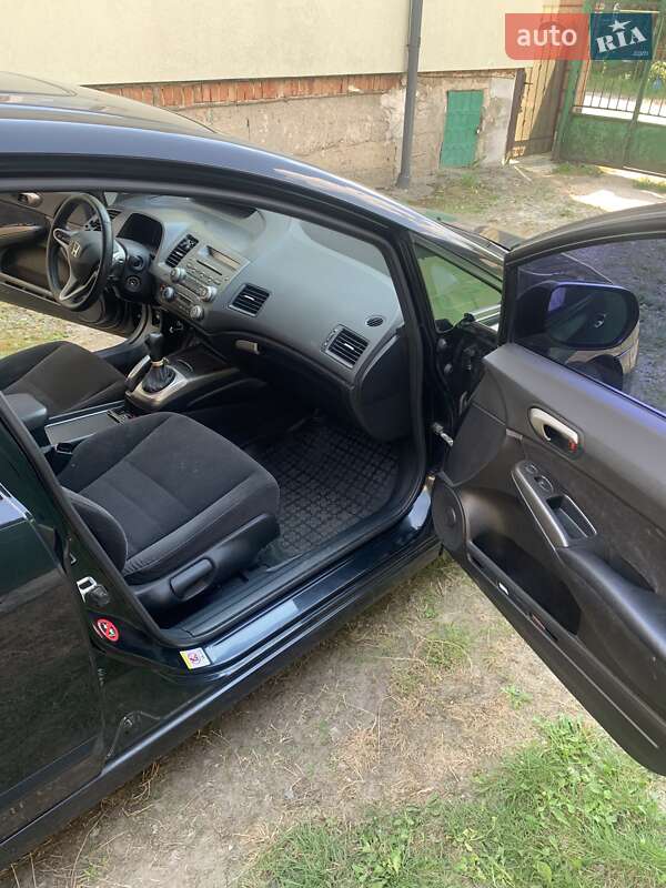 Седан Honda Civic 2007 в Львове