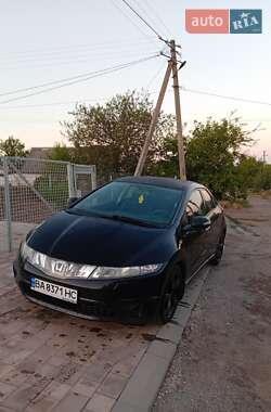 Хетчбек Honda Civic 2007 в 