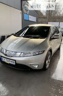 Хэтчбек Honda Civic 2007 в Киеве