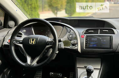 Хэтчбек Honda Civic 2008 в Киеве