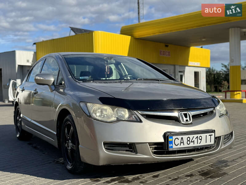 Седан Honda Civic 2006 в Смеле
