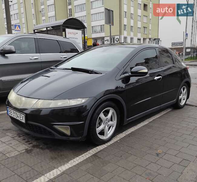 Хетчбек Honda Civic 2006 в 