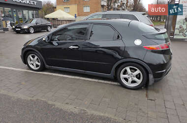 Хетчбек Honda Civic 2006 в 