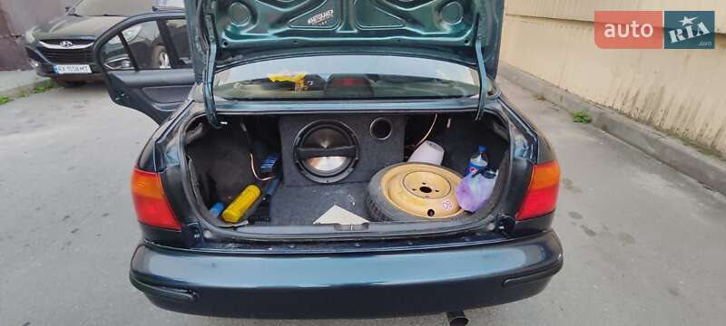 Седан Honda Civic 1996 в Харькове