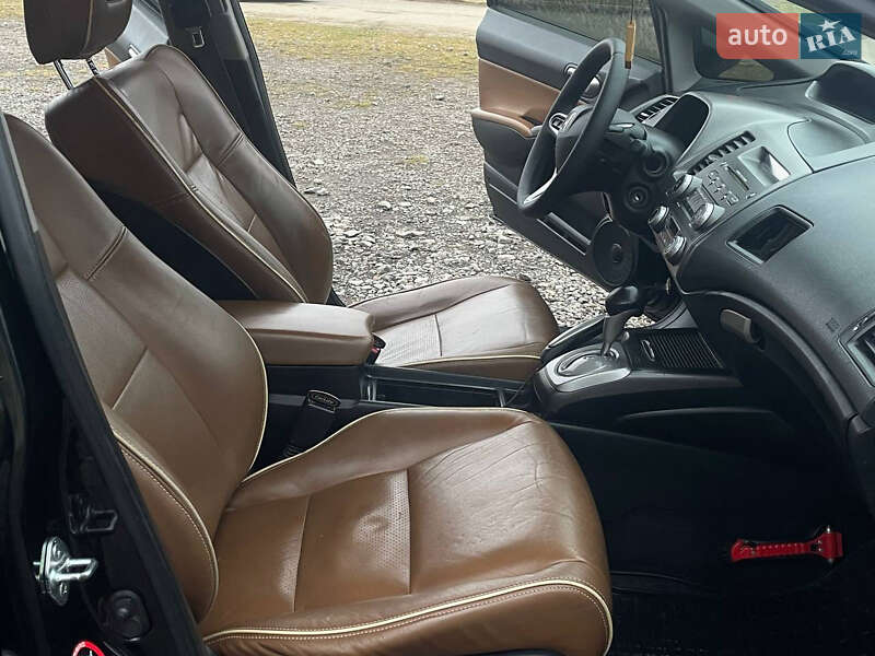 Седан Honda Civic 2009 в Львове