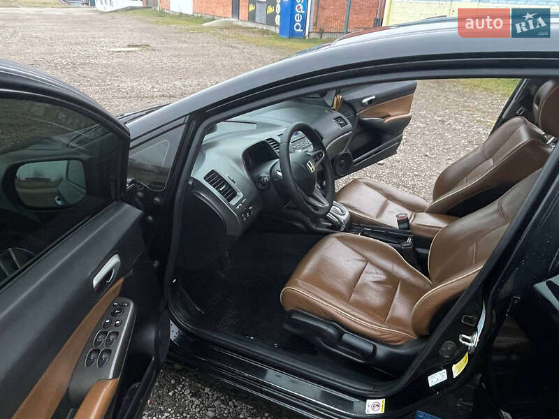 Седан Honda Civic 2009 в Львове