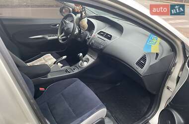 Хэтчбек Honda Civic 2006 в Житомире