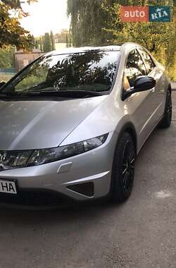 Хэтчбек Honda Civic 2006 в 
