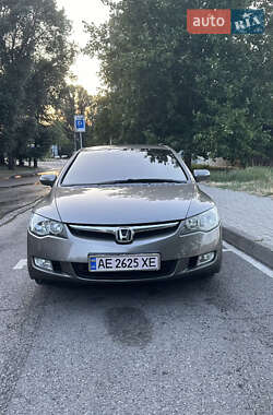 Седан Honda Civic 2007 в Днепре