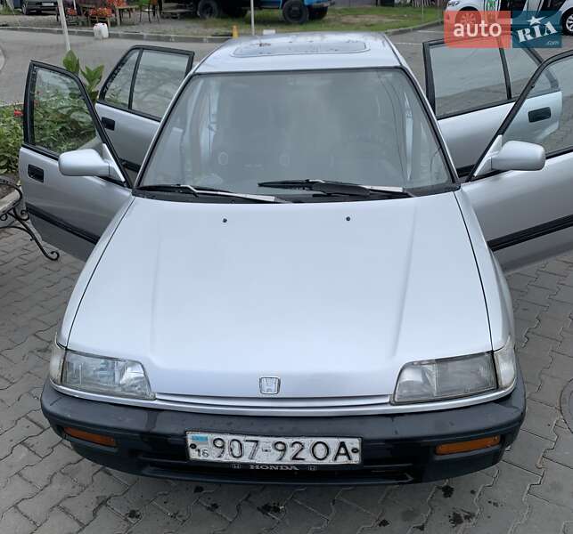 Седан Honda Civic 1988 в Одесі