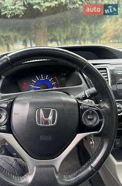 Седан Honda Civic 2013 в 