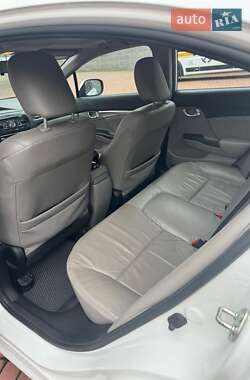 Седан Honda Civic 2013 в 