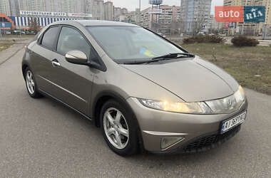 Хэтчбек Honda Civic 2007 в Киеве