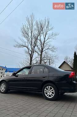 Седан Honda Civic 2005 в Надворной