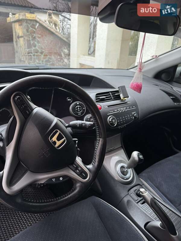 Хэтчбек Honda Civic 2006 в Кривом Озере