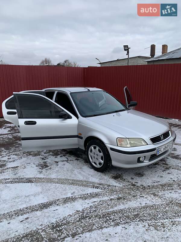 Ліфтбек Honda Civic 1999 в Бродах