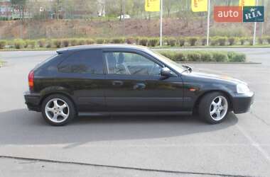 Хетчбек Honda Civic 2000 в 