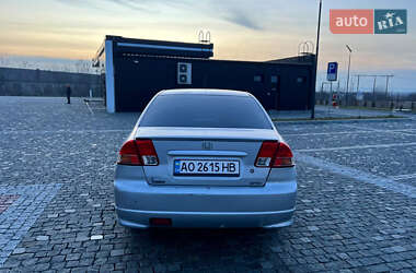 Седан Honda Civic 2004 в 