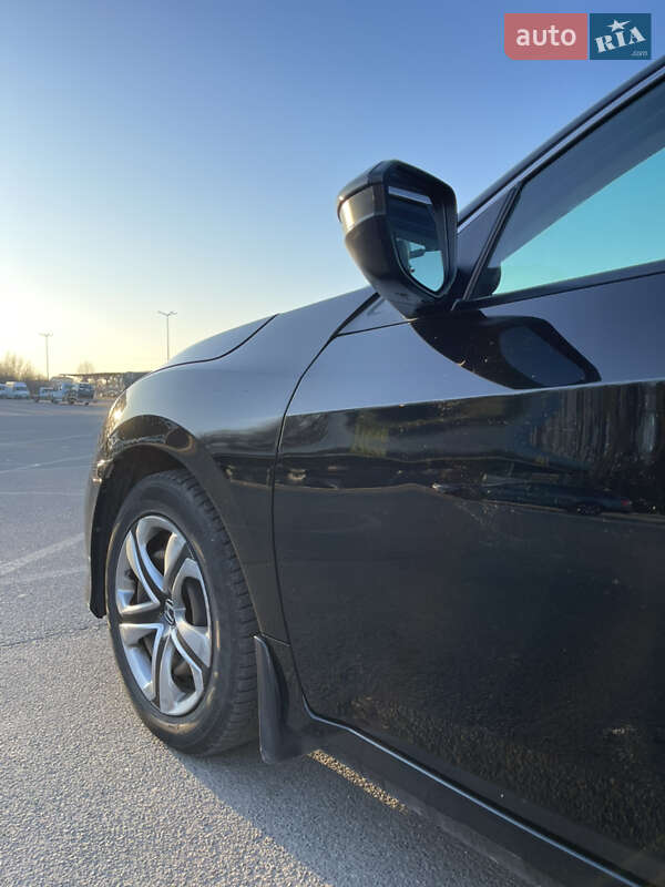Седан Honda Civic 2018 в Львові