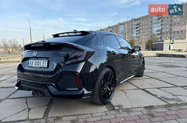 Хэтчбек Honda Civic 2017 в 