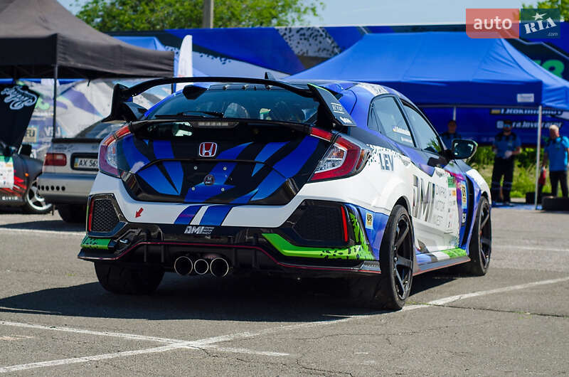 Седан Honda Civic 2017 в Киеве