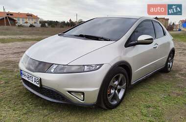 Хэтчбек Honda Civic 2006 в Черноморске