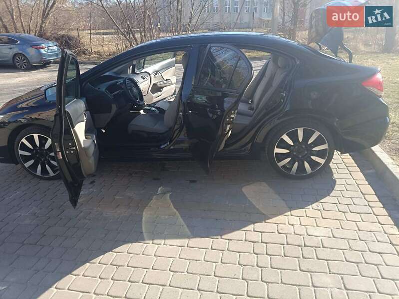 Седан Honda Civic 2013 в Тернополе
