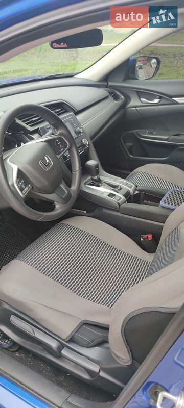 Седан Honda Civic 2017 в Чернігові