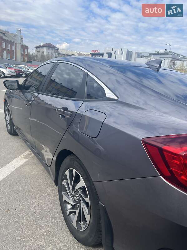 Седан Honda Civic 2018 в Харкові
