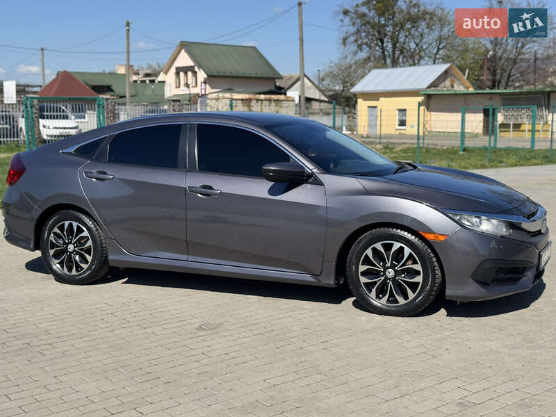 Седан Honda Civic 2017 в Мукачевому