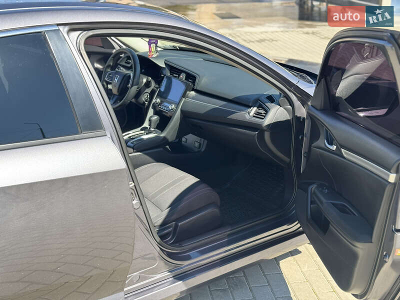 Седан Honda Civic 2017 в Мукачевому