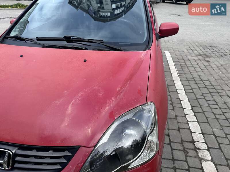 Хэтчбек Honda Civic 2005 в Ивано-Франковске