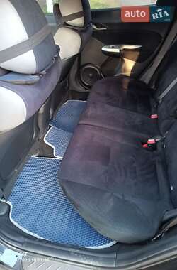 Хэтчбек Honda Civic 2006 в 