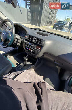 Седан Honda Civic 2000 в 