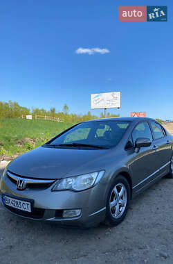 Хэтчбек Honda Civic 2008 в Ивано-Франковске