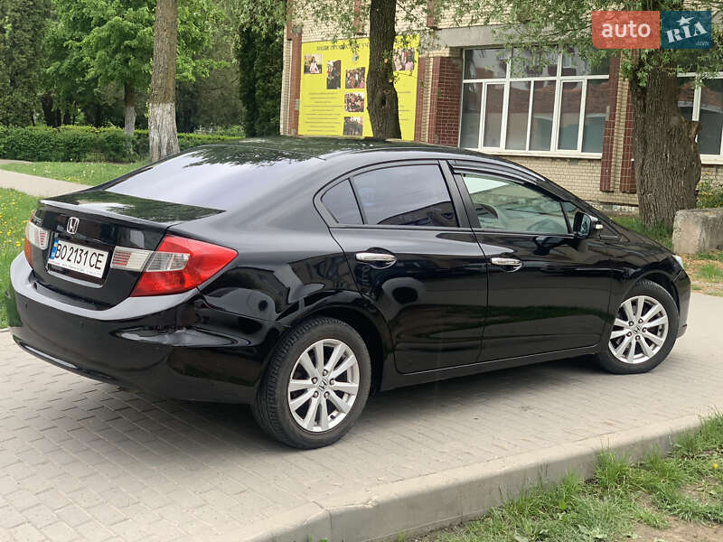 Седан Honda Civic 2012 в 