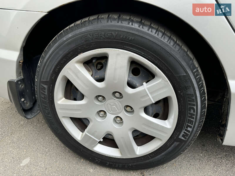 Седан Honda Civic 2006 в Дніпрі