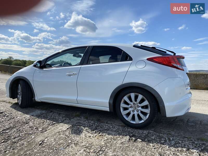 Хэтчбек Honda Civic 2012 в Каневе