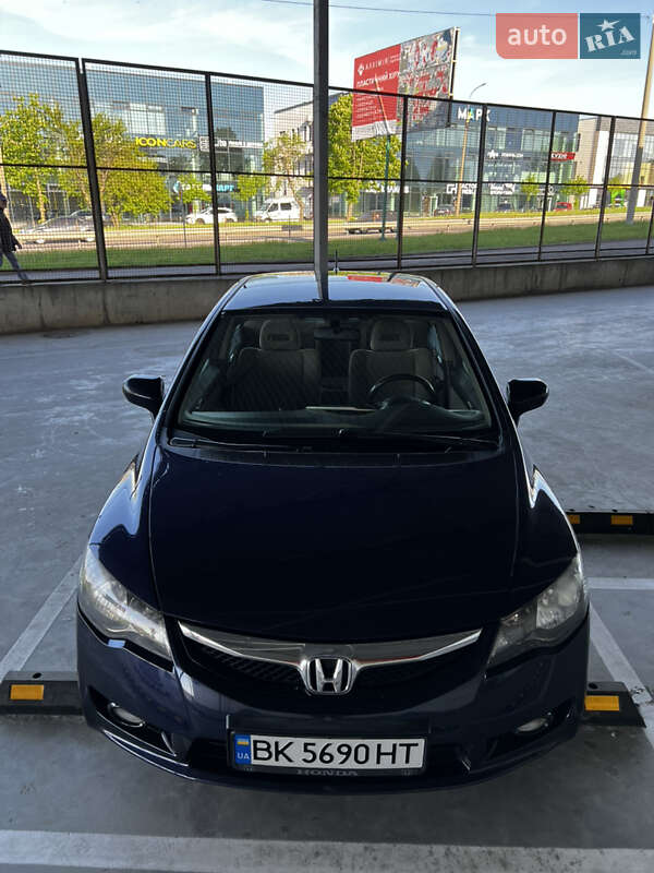 Седан Honda Civic 2010 в Рівному