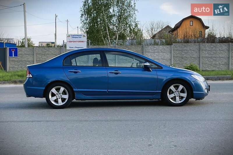 Седан Honda Civic 2007 в Киеве